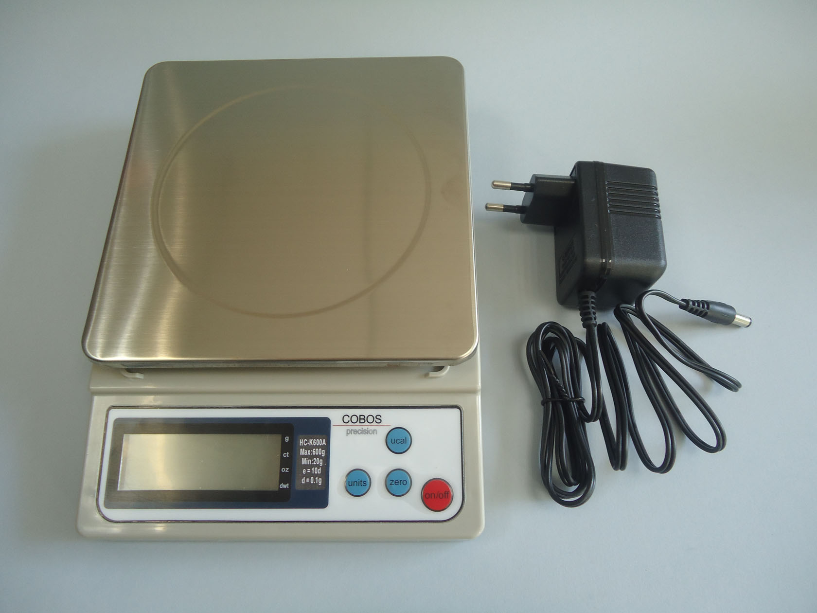 Polinizar Clavijas porcelana Balanzas: Balanza electrónica de sobremesa capacidad 1.500 g. sensibilidad 0,1 g. Polinizar Clavijas porcelana Balanzas: Balanza electrónica de sobremesa capacidad 1.500 g. sensibilidad 0,1 g.